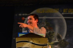 Robin Eisenmann beim "Renovieren"
